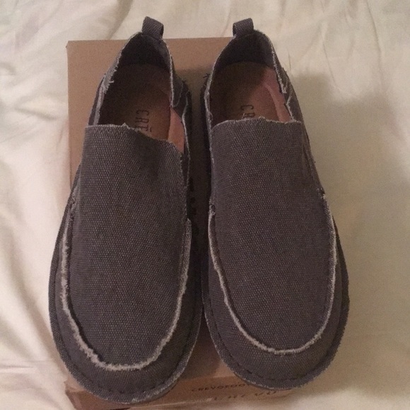crevo slip on shoes